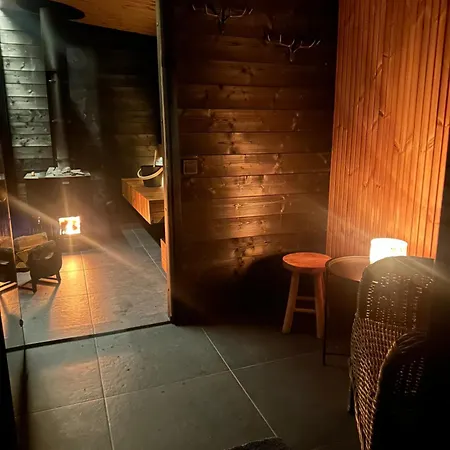 Aava Riverside 롯지 로바니에미