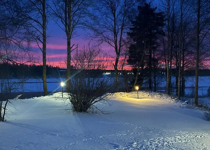 Lodge Aava Riverside *