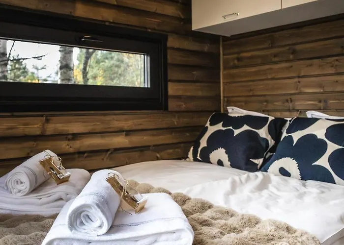 Lodge Aava Riverside *